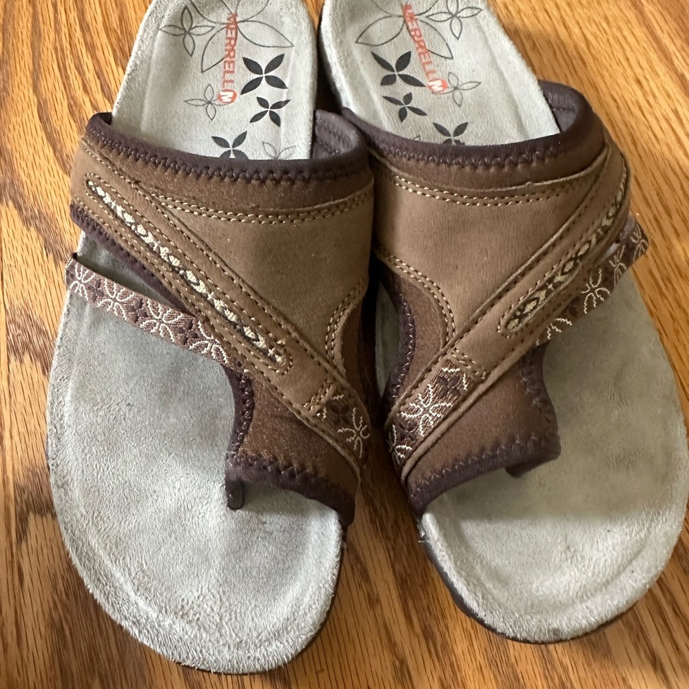 Merrell Dark Earth Sandals sz 8 women’s